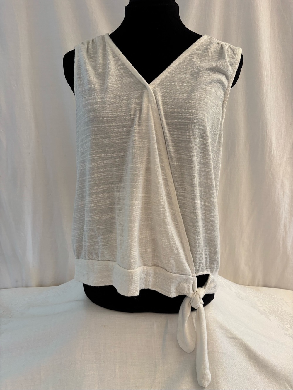 Cable & Gauge Ivory Tie Front Sleeveless Top Boho Coastal Quiet Luxury Large
